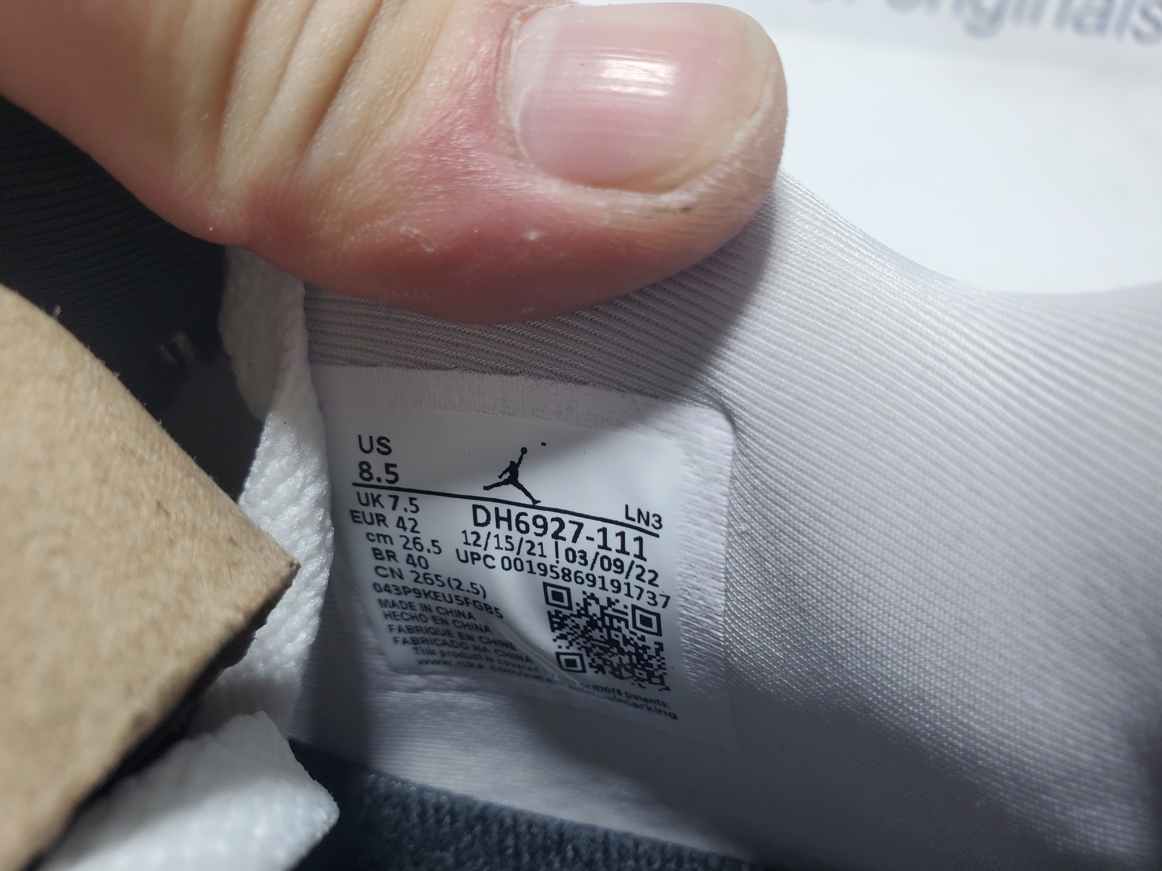 TOP Version  Air Jordan 4 Retro Military Black DH6927-111 review Obosneaker 04