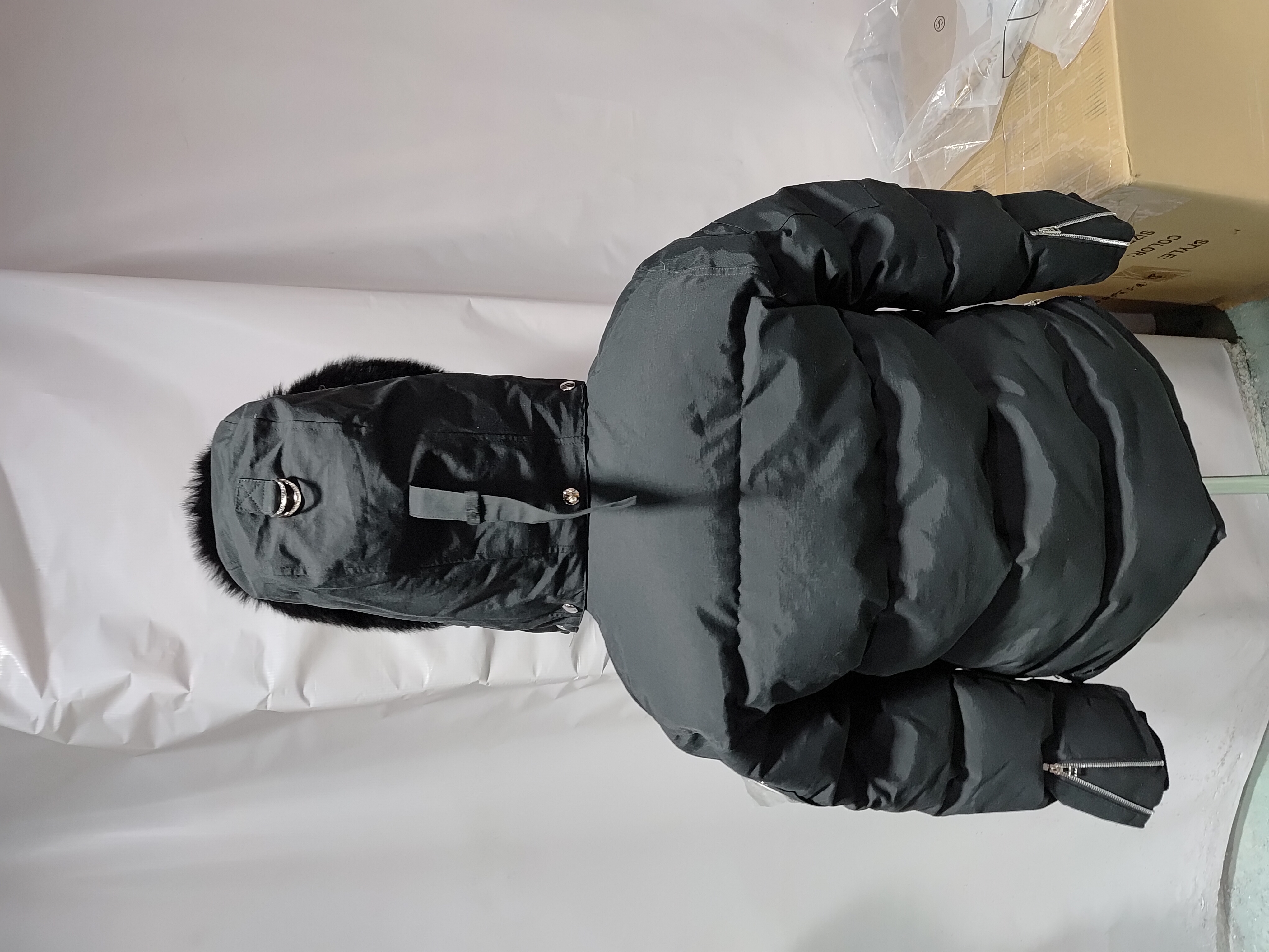  Moose Knuckles 3Q Fur Hood Parka Black review Obosneaker 05