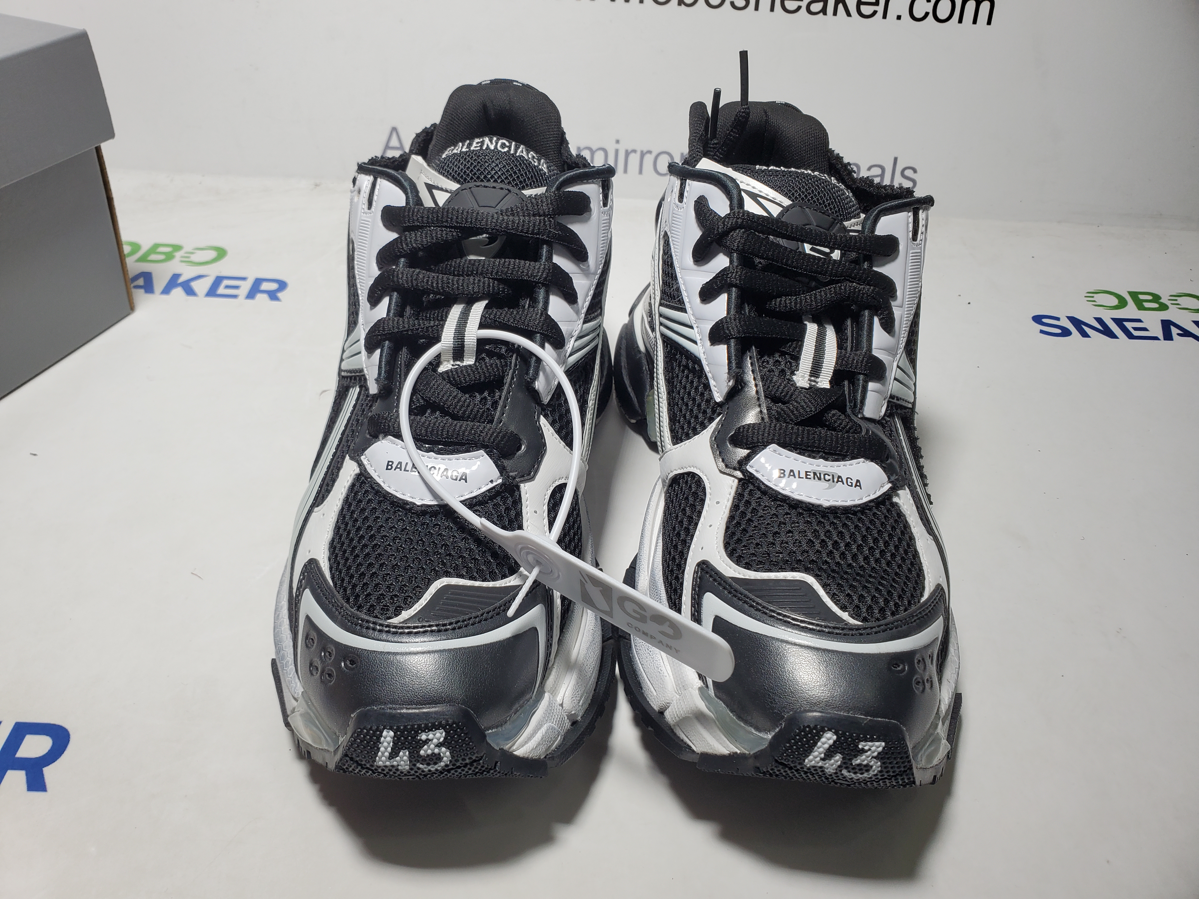 Balenciaga Runner Sneaker Black Silver review Obosneaker 03