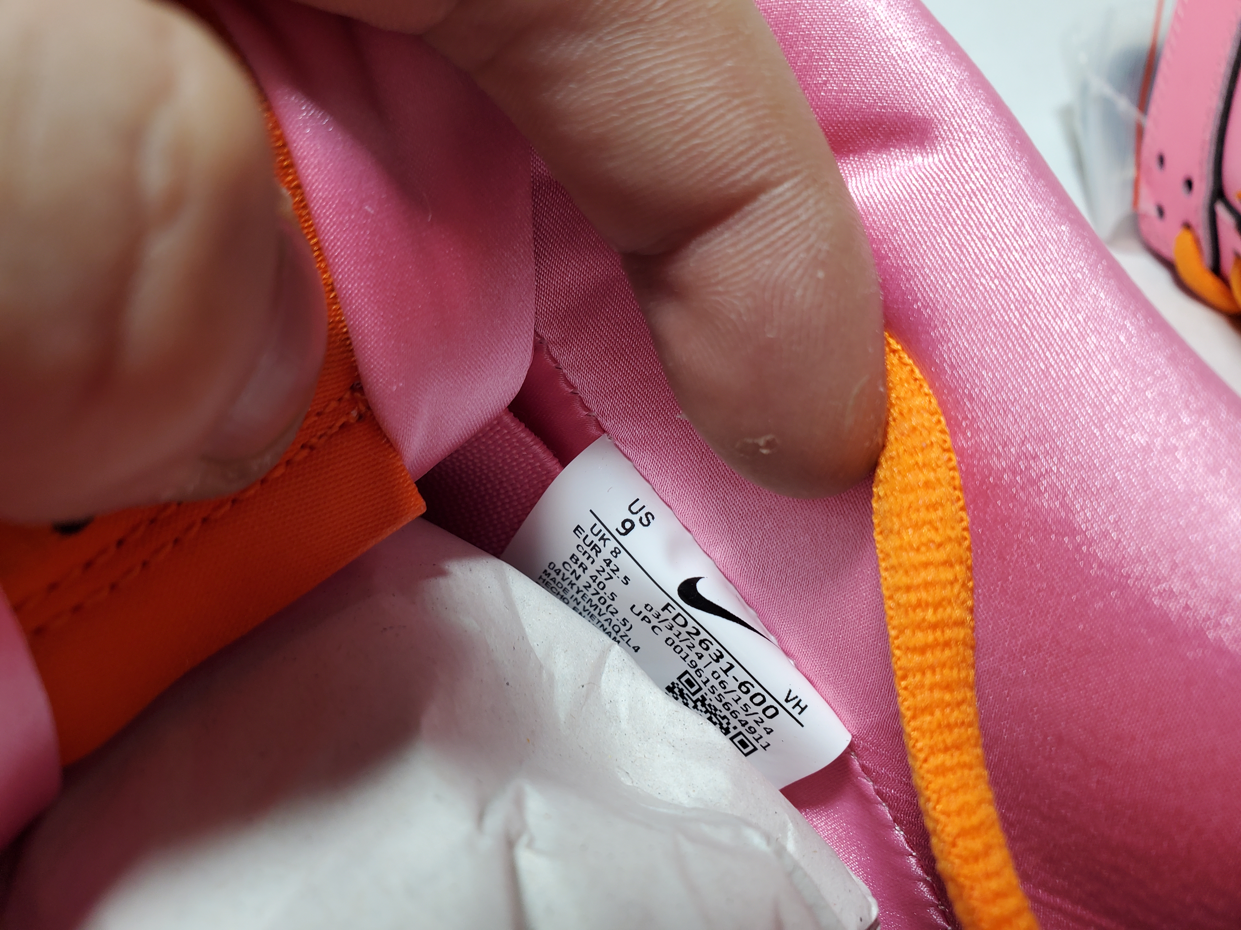 Nike SB Dunk Low The Powerpuff Girls Blossom FD2631-600 review Obosneaker 05