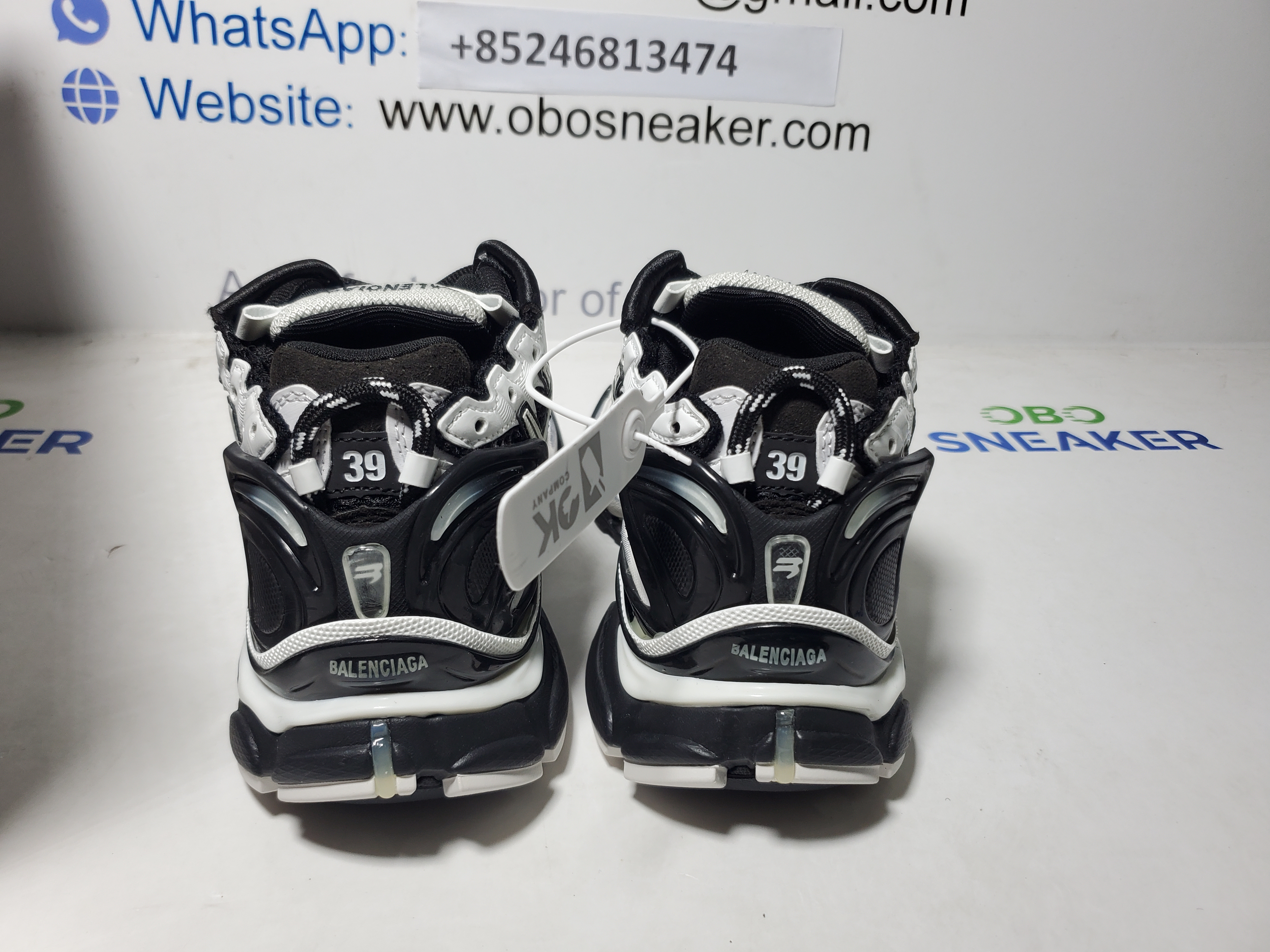 Balenciaga Runner Black White  677403W3RB29010 review Obosneaker 02
