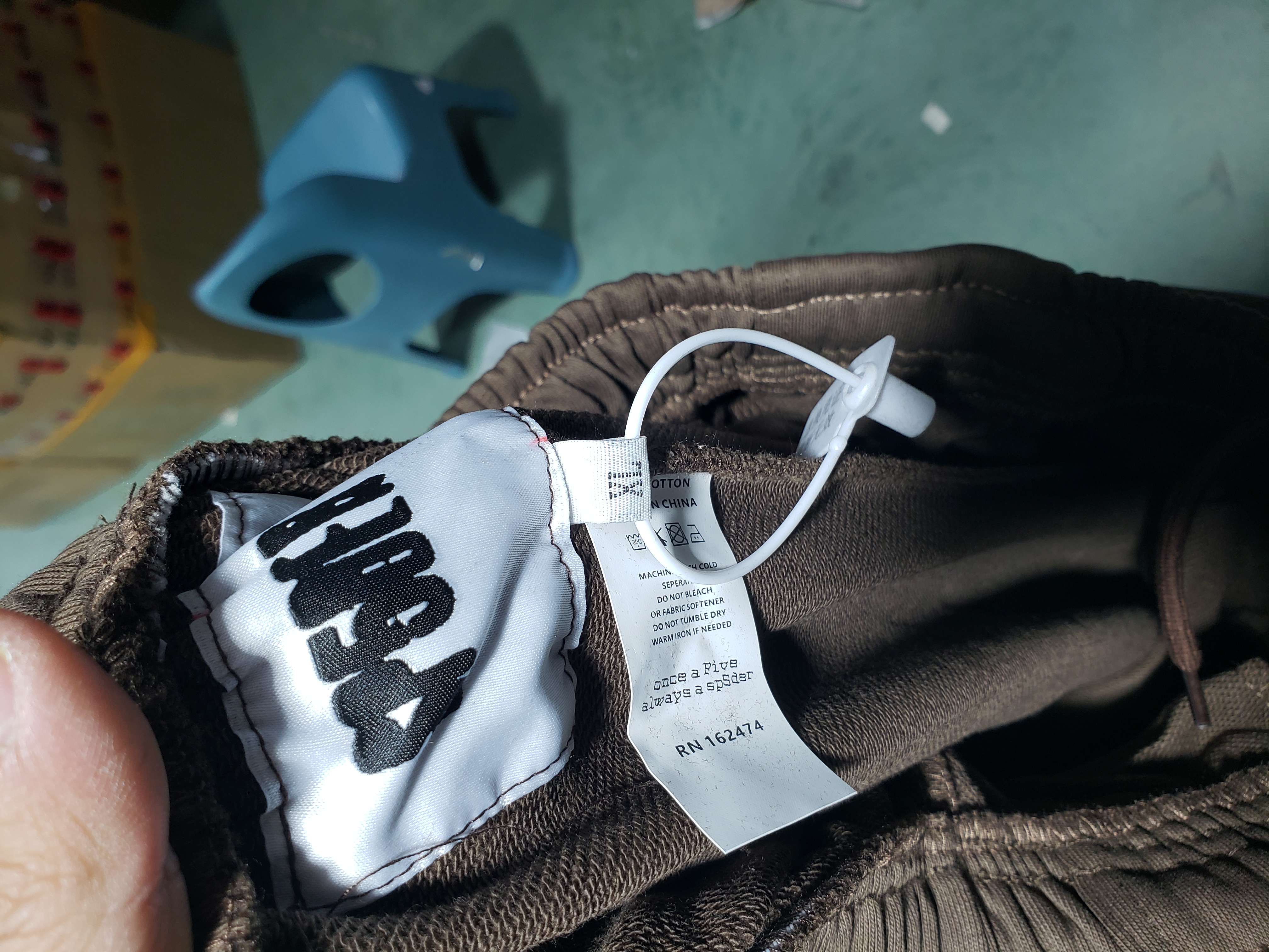 Sp5der Beluga Hoodie & Sweatpant Set Brown #8227 review Obosneaker 06