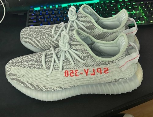 Adidas Yeezy Boost 350 V2 Blue Tint (2017/2023) B37571 review 