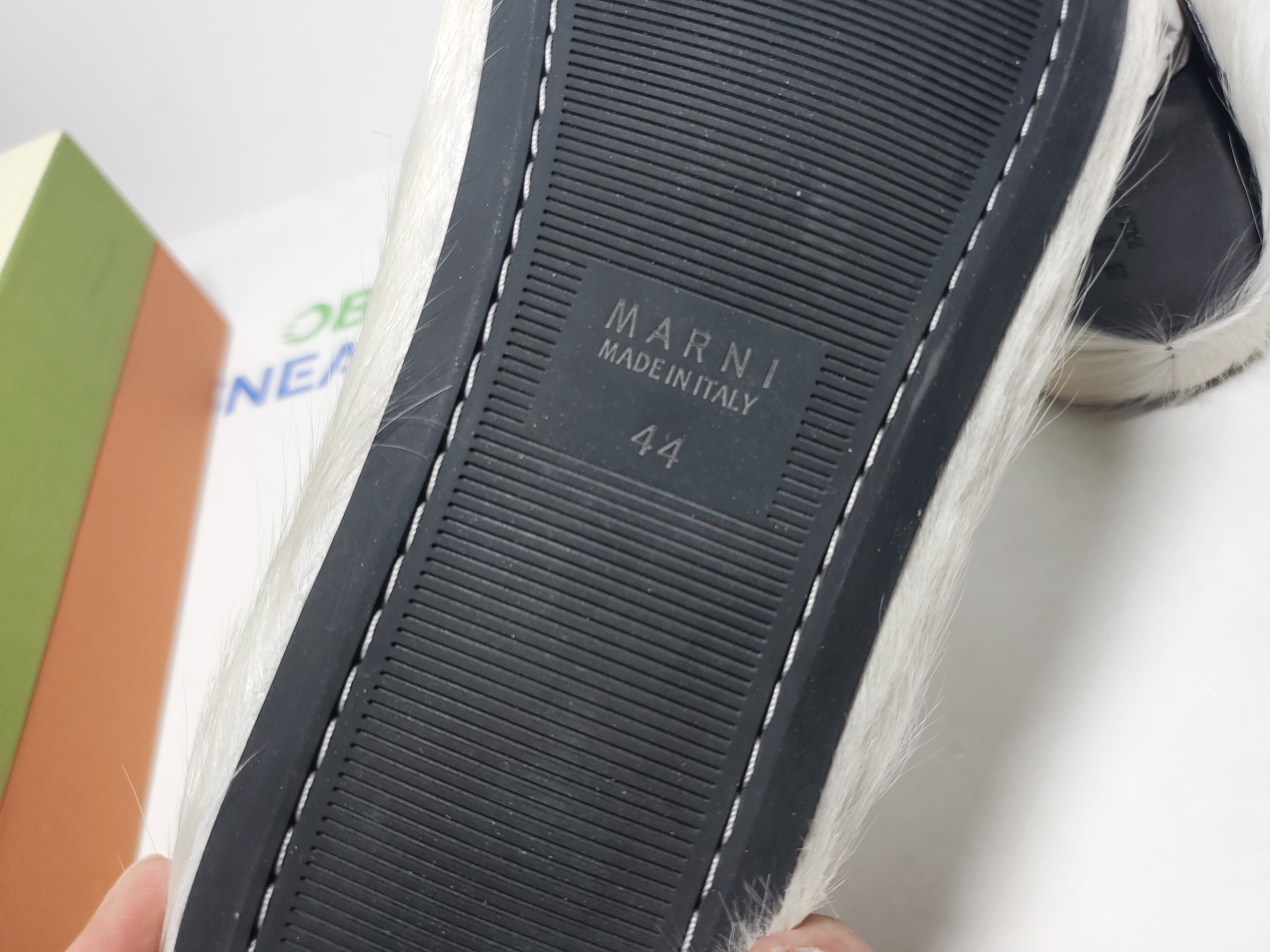 Marni Long-Hair Calfskin Fussbett Sabot White SBMR000600P412200W02 review Obosneaker 02