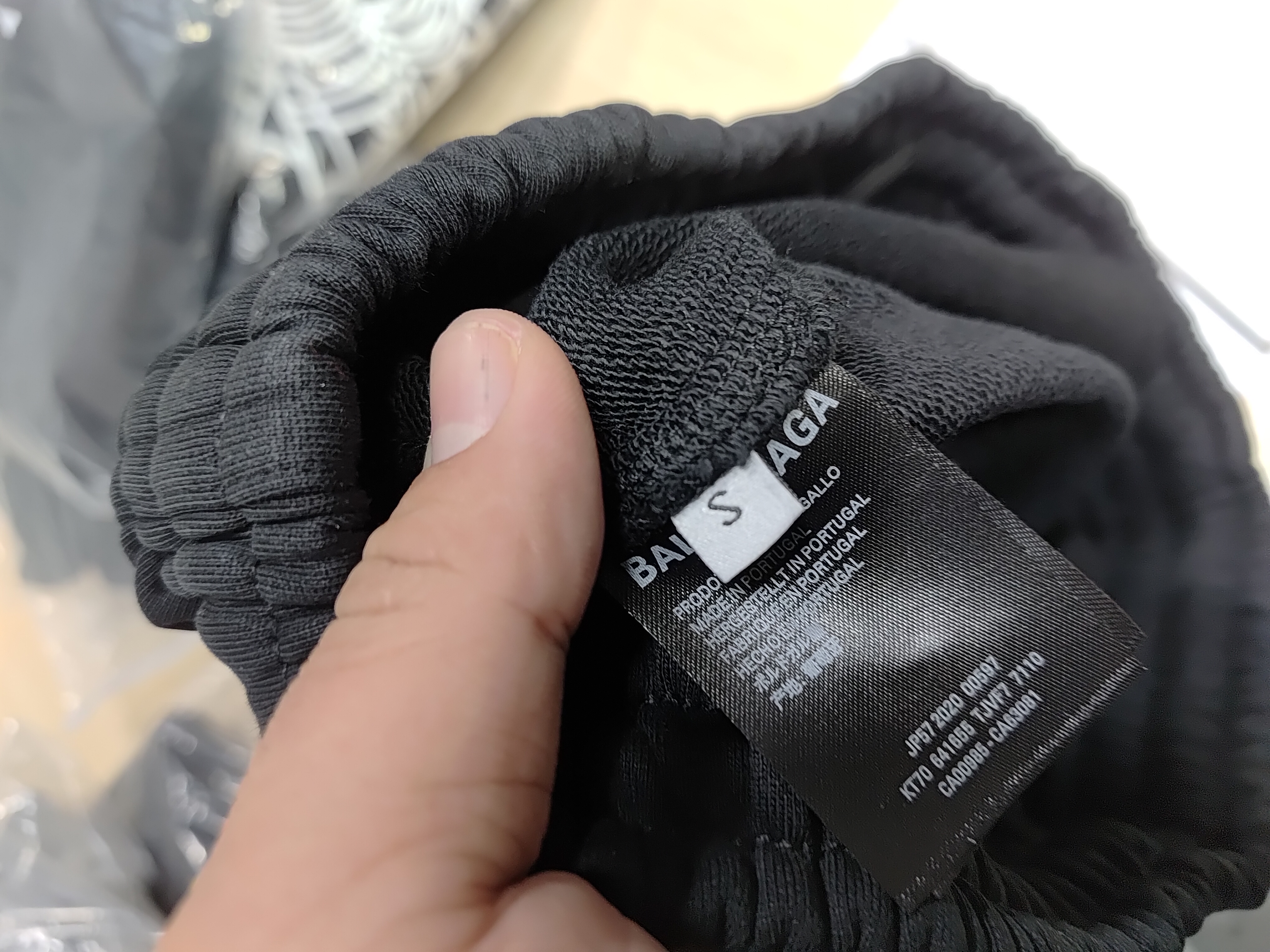 Balenciaga Reverse Logo Embroidered Lettering Shorts review Obosneaker 01