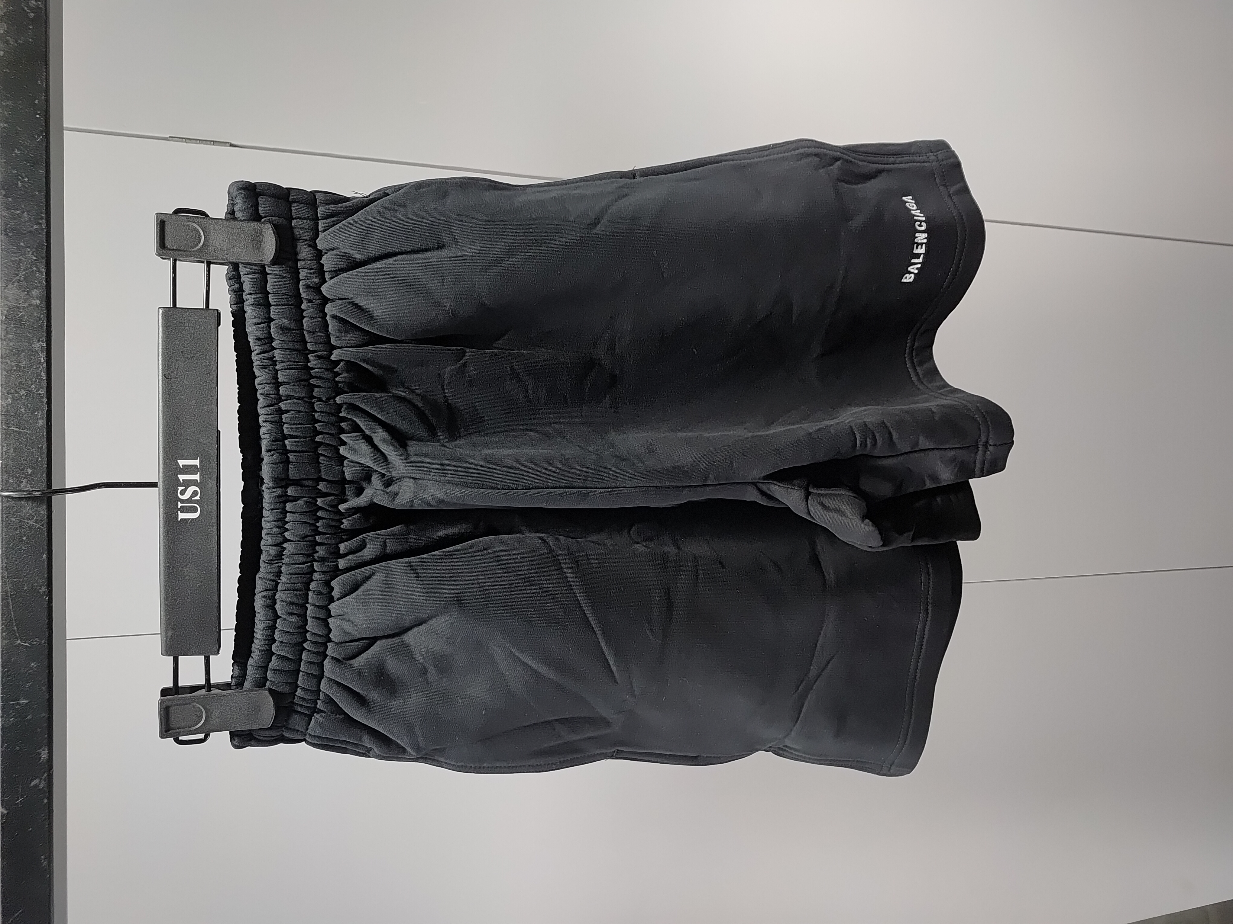 Balenciaga Reverse Logo Embroidered Lettering Shorts review Obosneaker 00