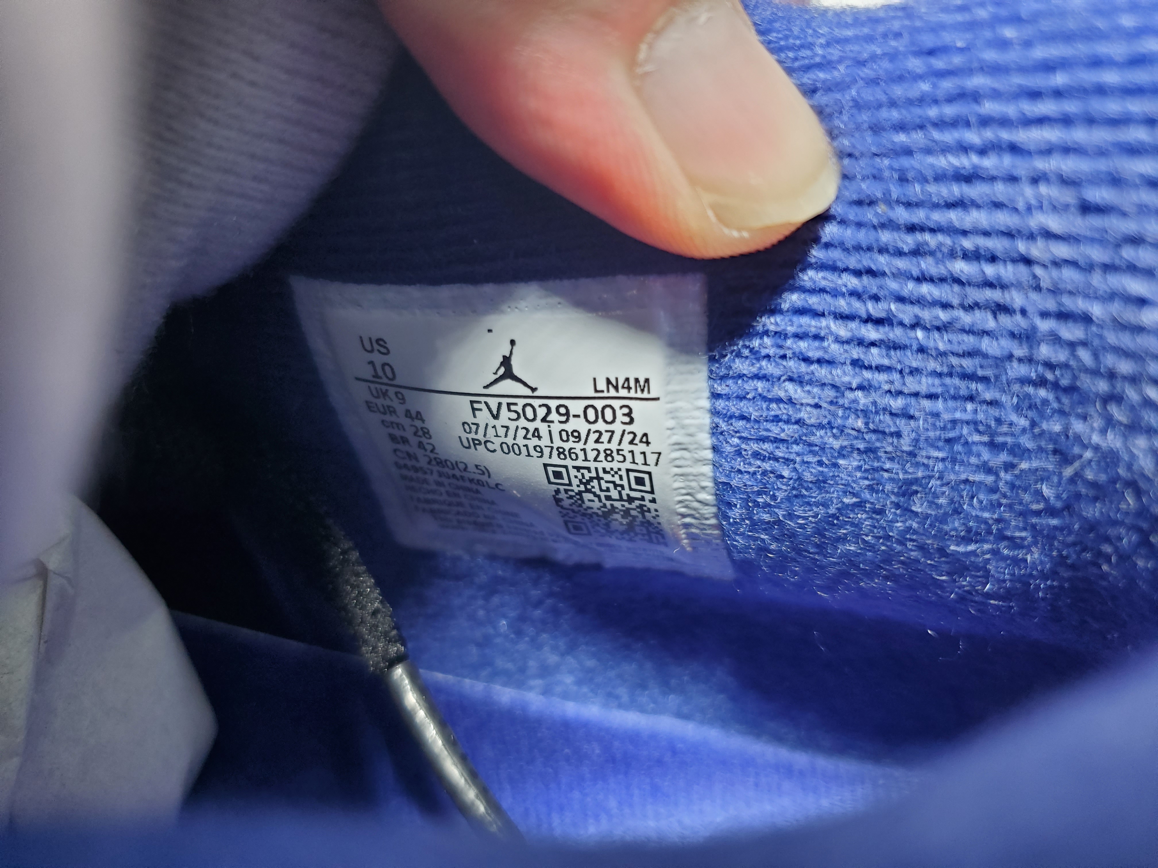 Air Jordan 4 Retro Rare Air FV5029-003 review Obosneaker 02