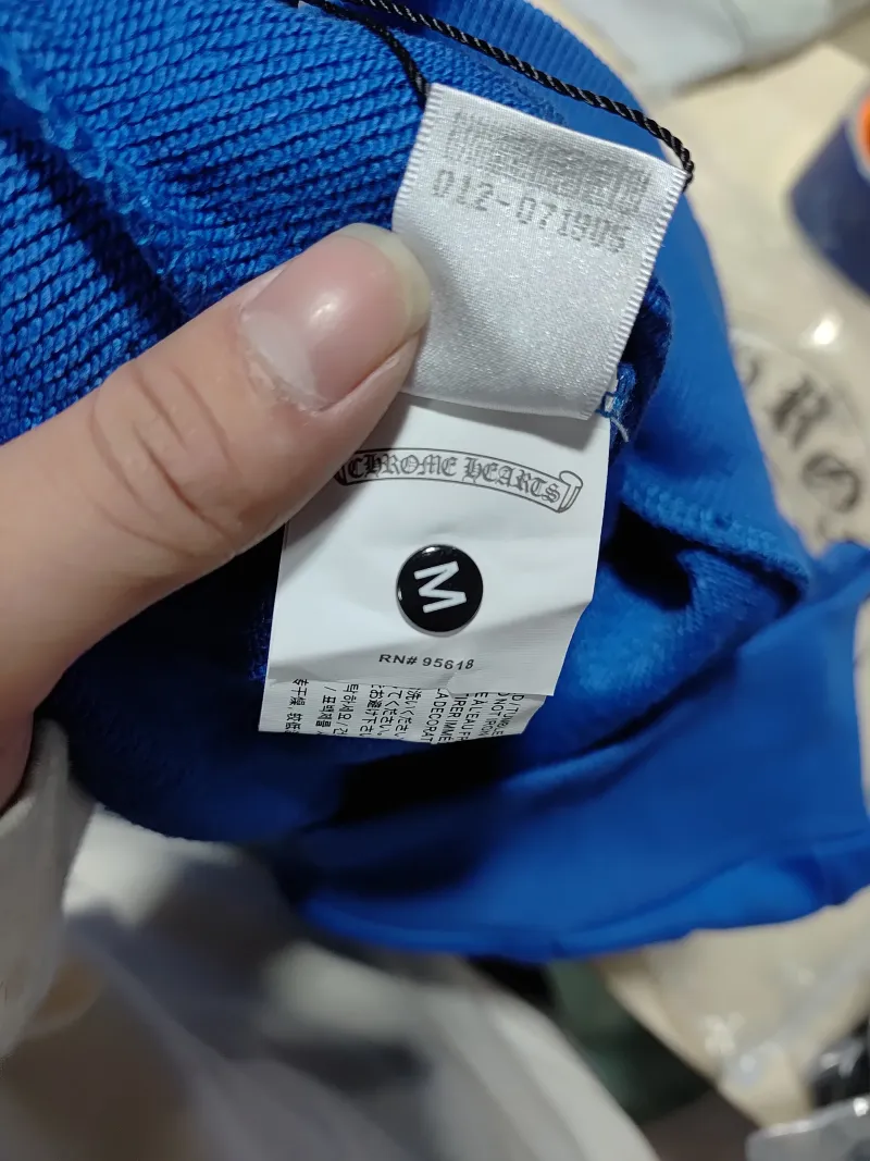 CHROME HEARTS Hoodie 8136 + Amiri Black MX1 Jeans Black review Obosneaker 01