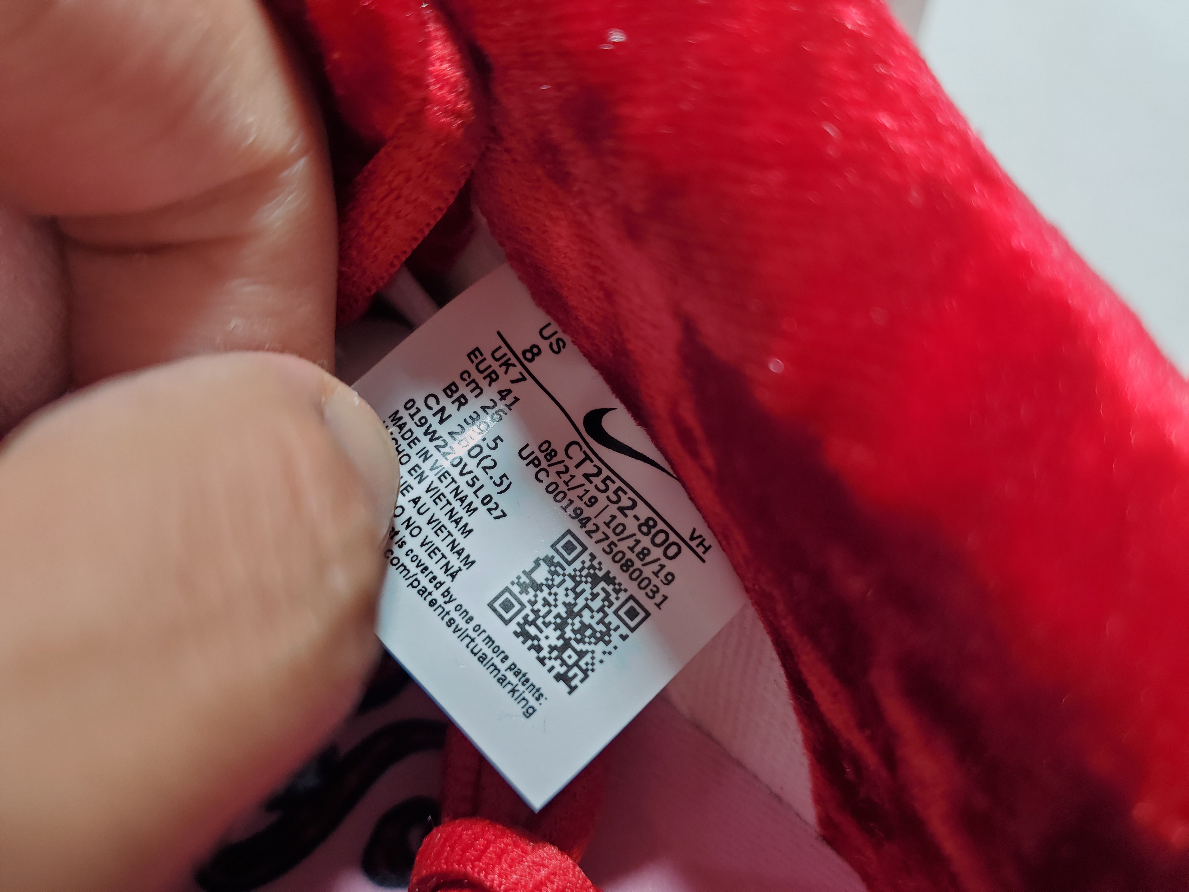 StrangeLove x Nike Dunk Low SB Valentine's Day CT2552-800 review Obosneaker 02