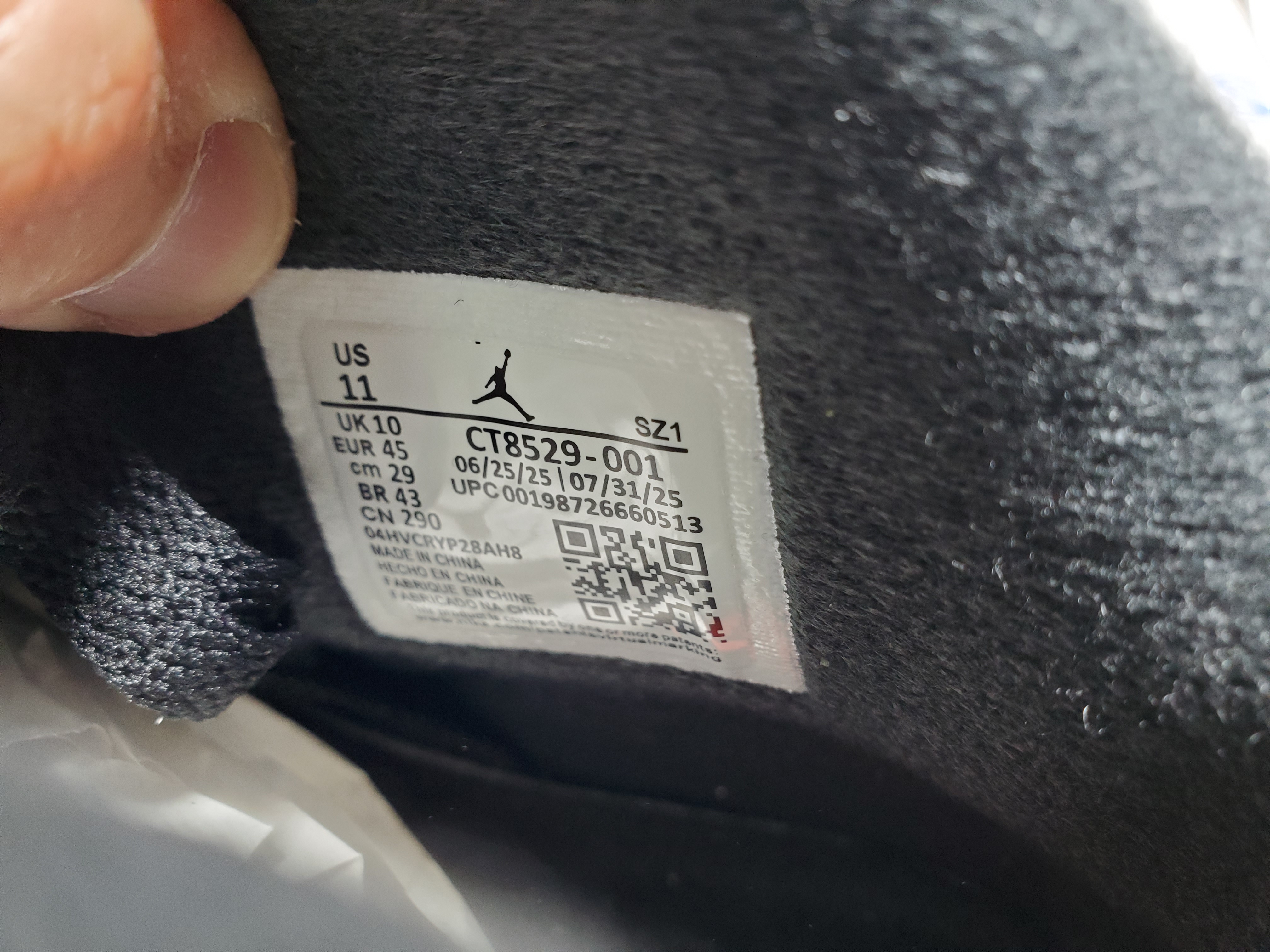 Air Jordan 6 Retro Black Infrared (2019) 384664-060 review Obosneaker 02