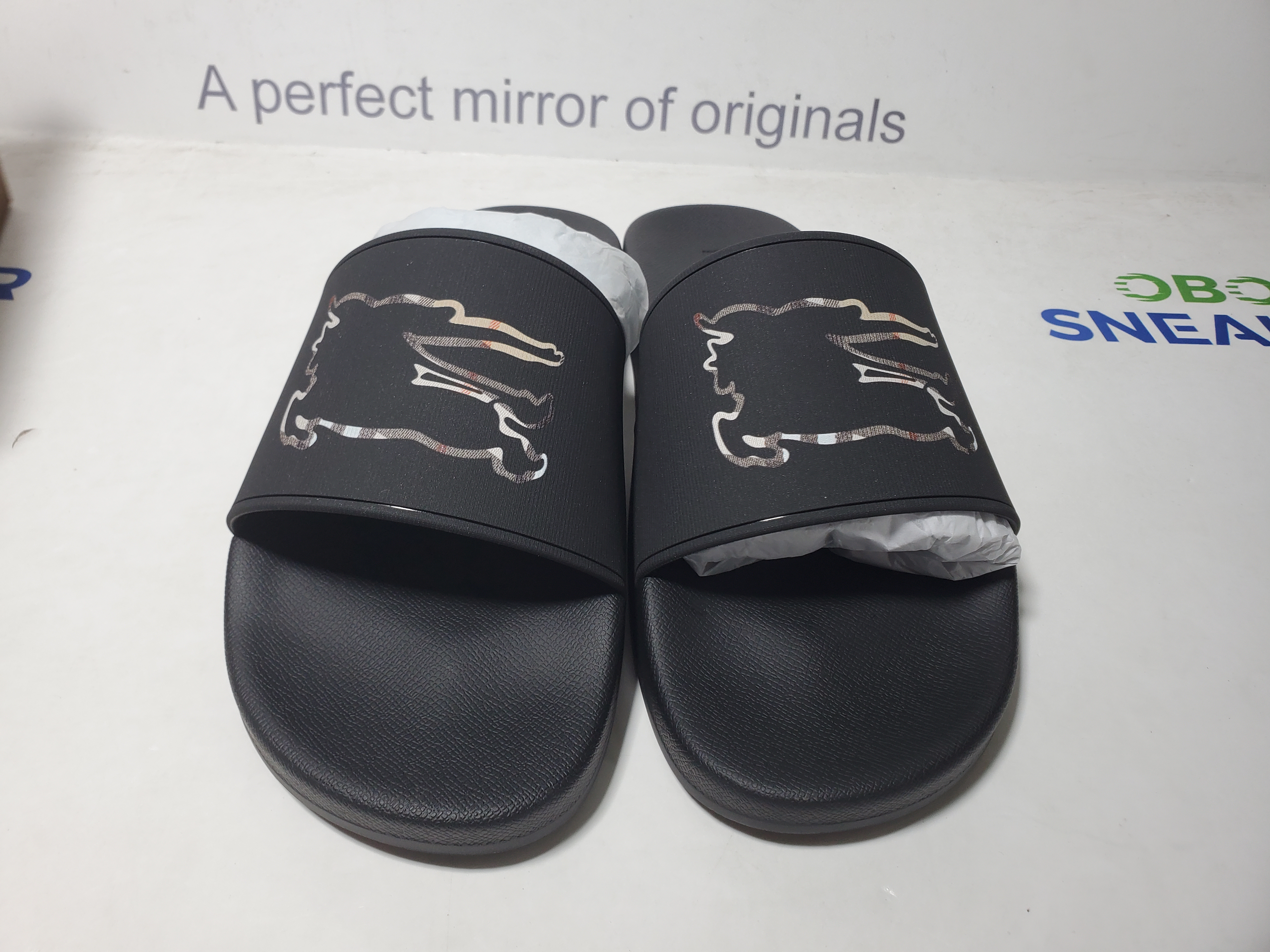 Burberry Comfort Fashion Slip-On Slides BBR War Horse Black review Obosneaker 03