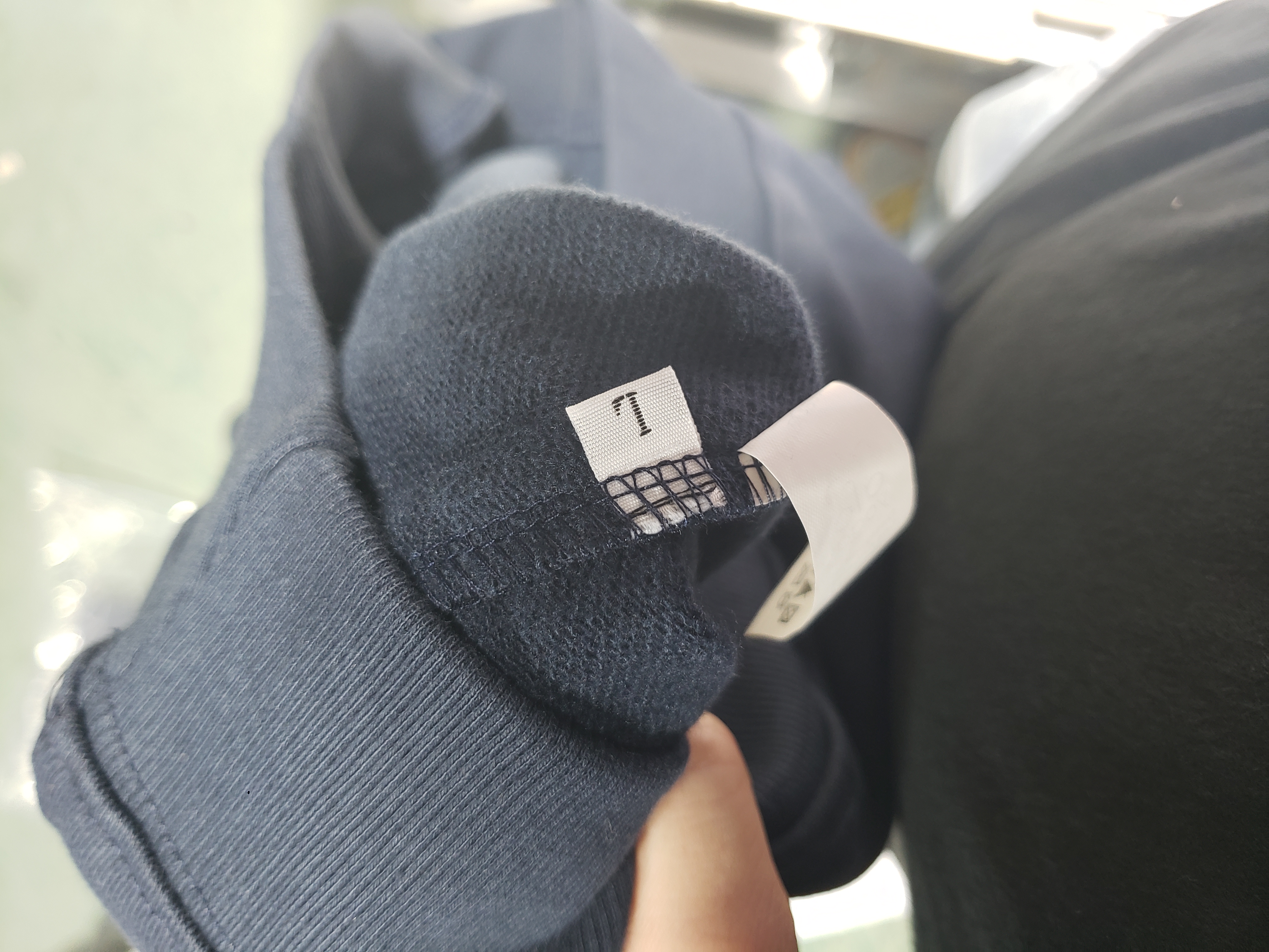 Alo Yoga Accolade cotton-blend French Terry Hoodies Dark Blue review Obosneaker 01