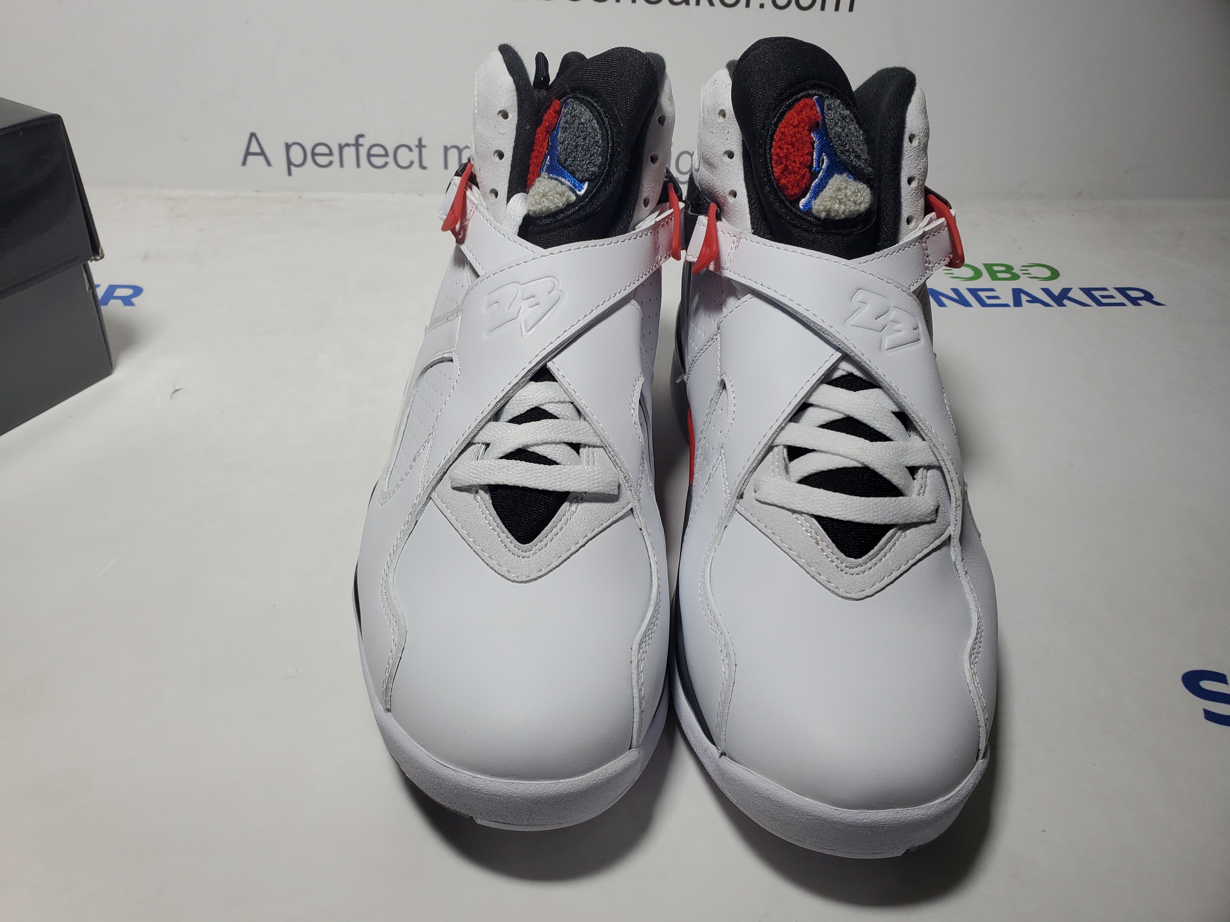 Air Jordan 8 Retro Bugs Bunny 305381-100 review 3