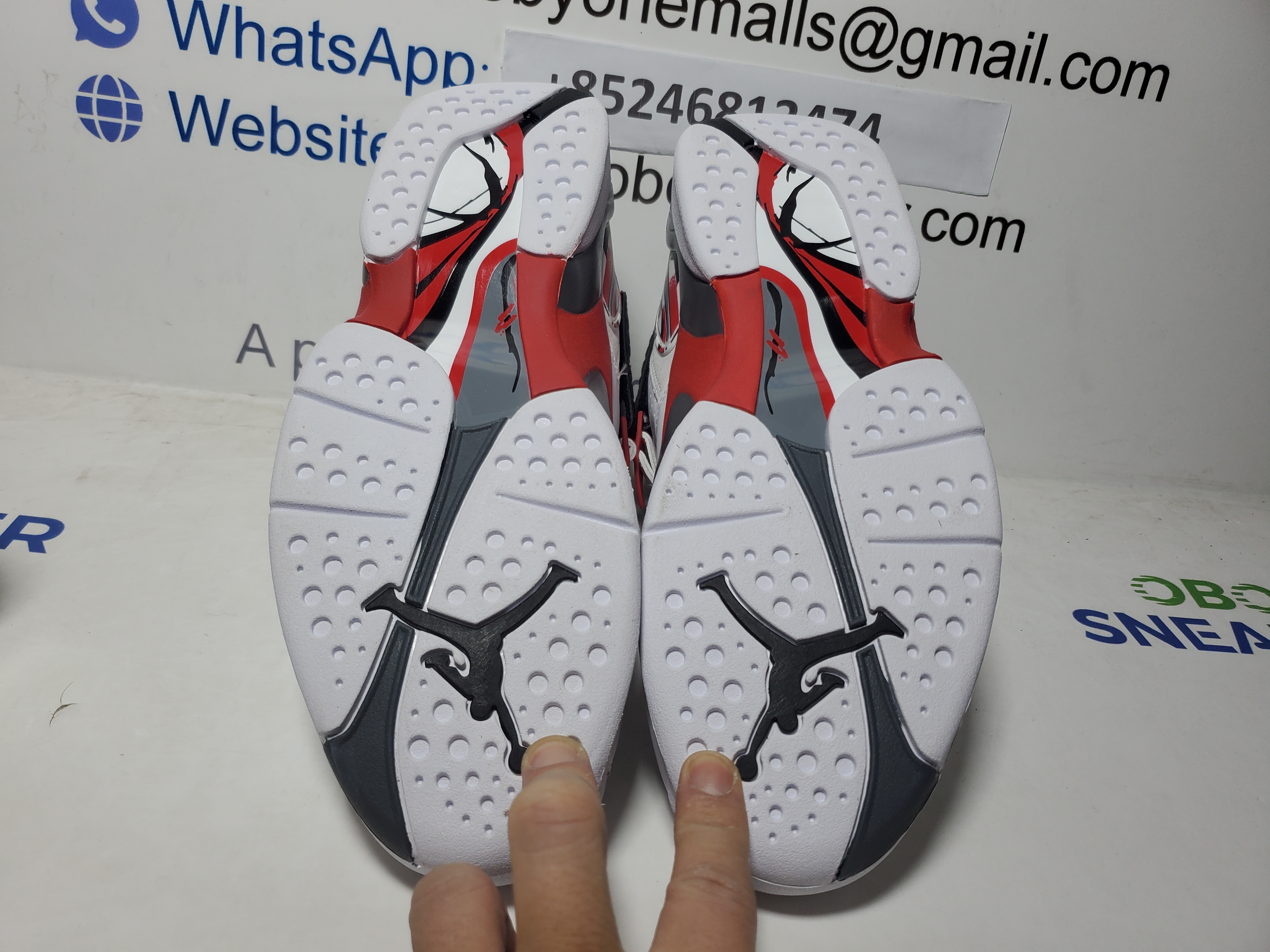 Air Jordan 8 Retro Bugs Bunny 305381-100 review 4