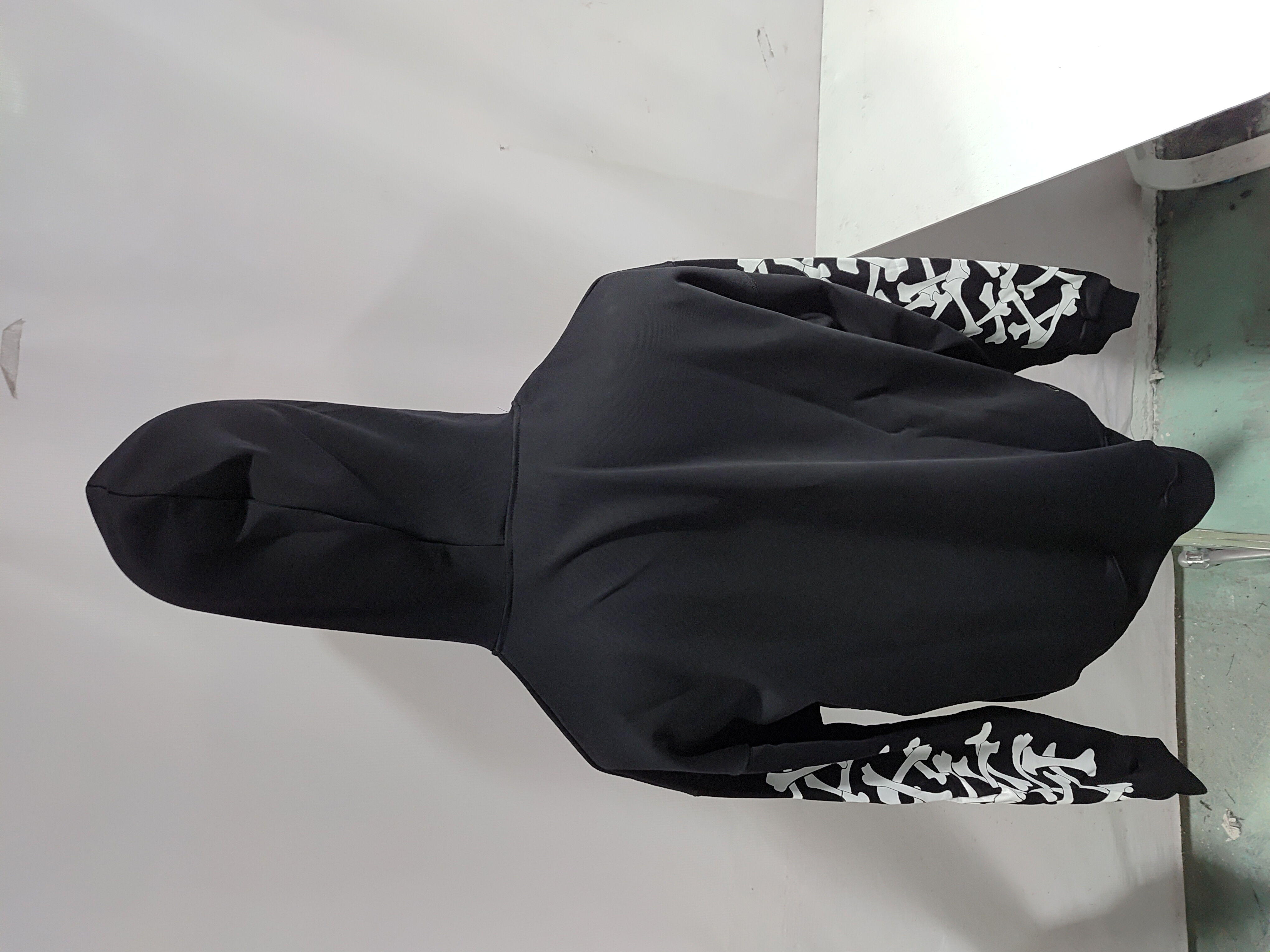 AMIRI Stacked Bones Hoodie #9235 Black/Gray/Red review Obosneaker 03