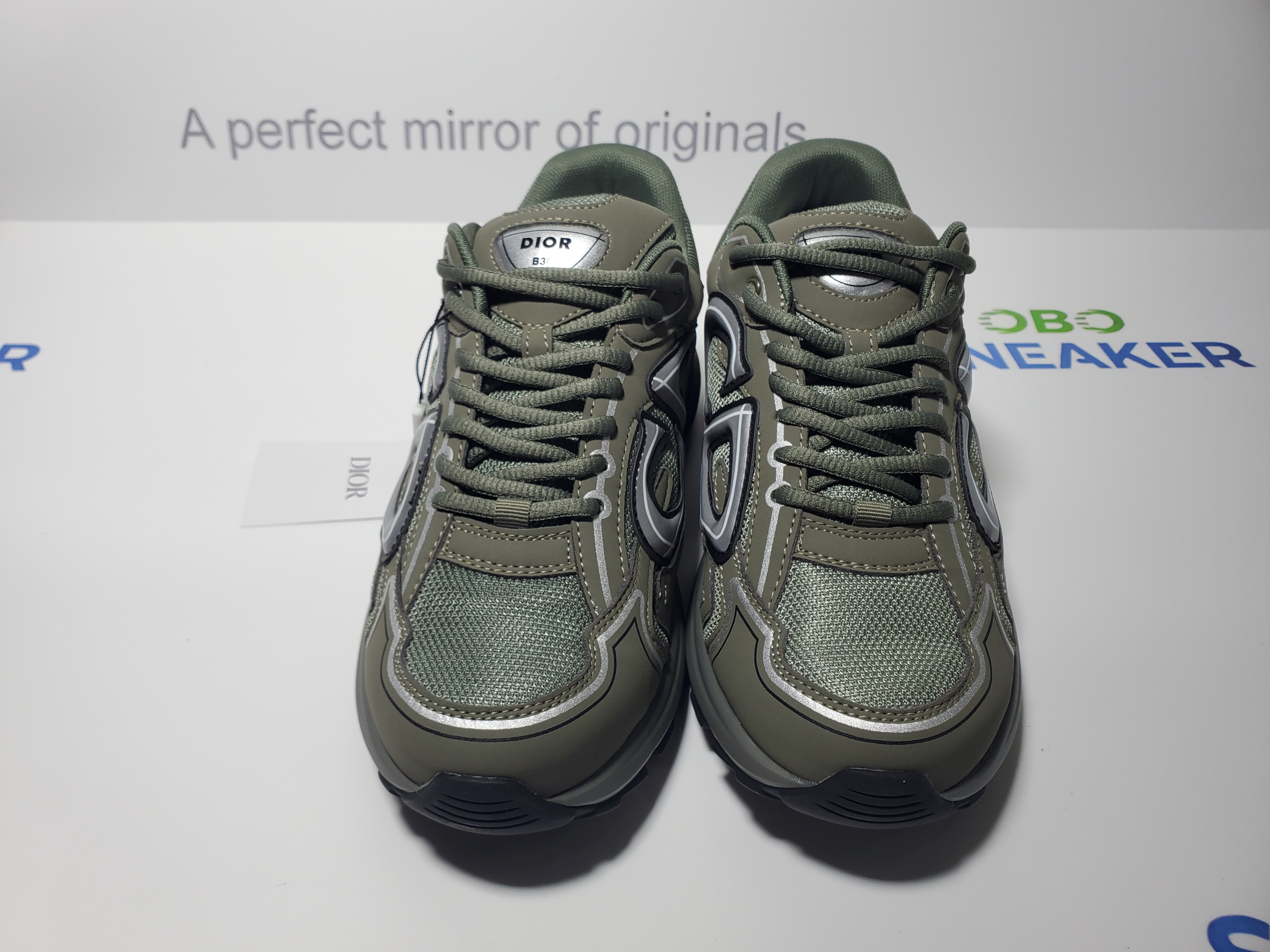 Dior B30 Low Top Olive  3SN279ZRD_H680 review 3