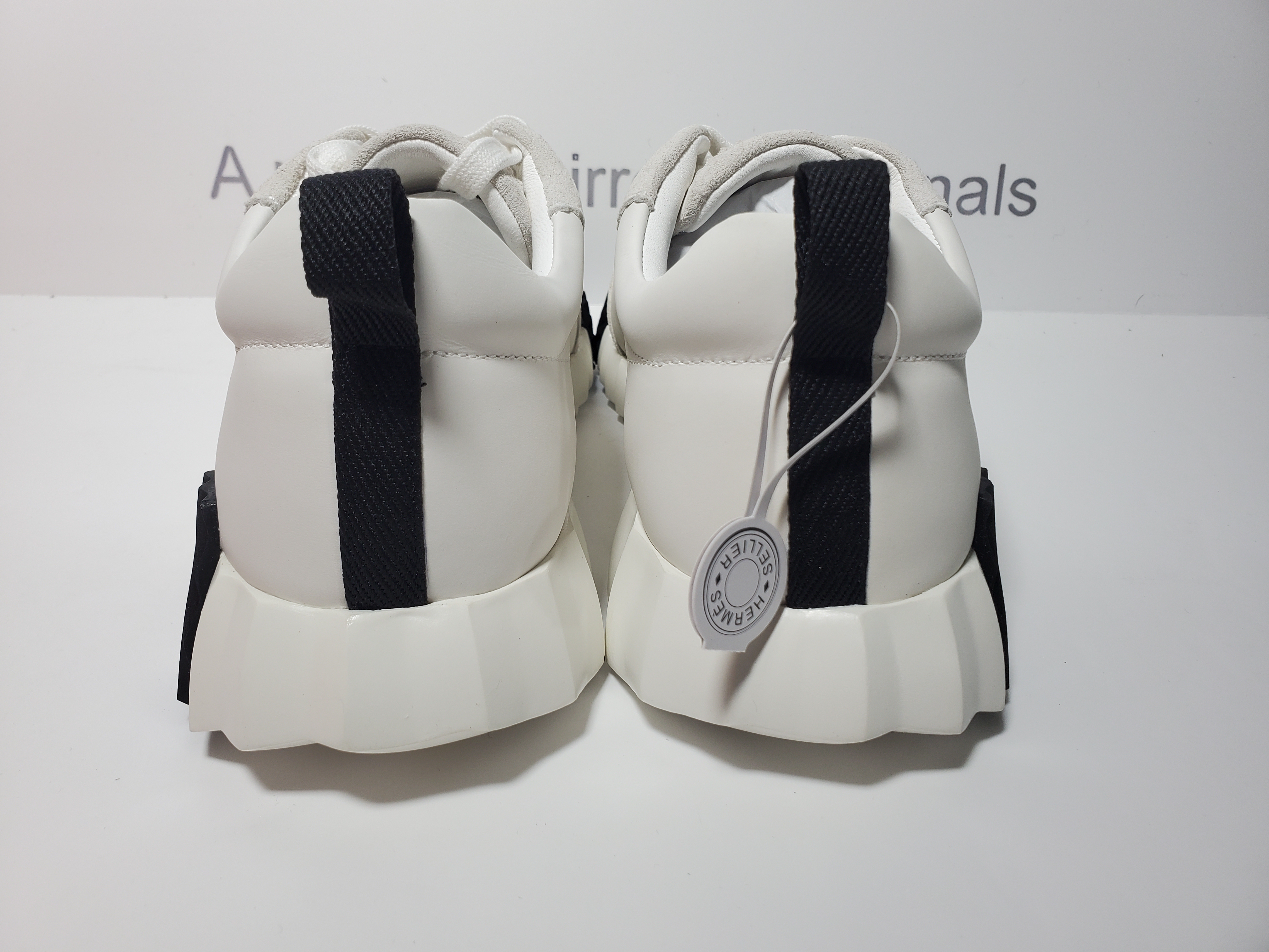 HERMES Bouncing Grey White review 2