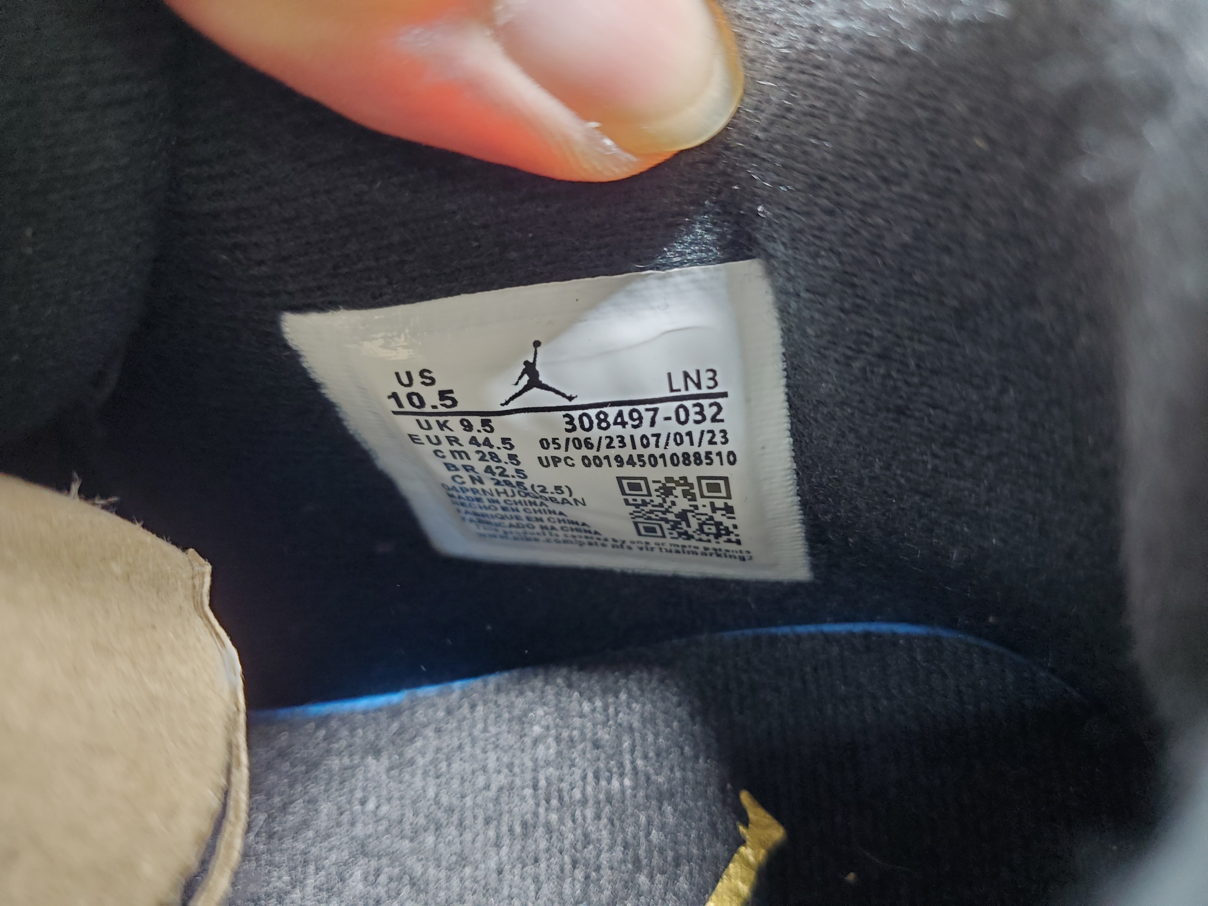 Jordan 4 Retro Royalty 308497-032 review 2