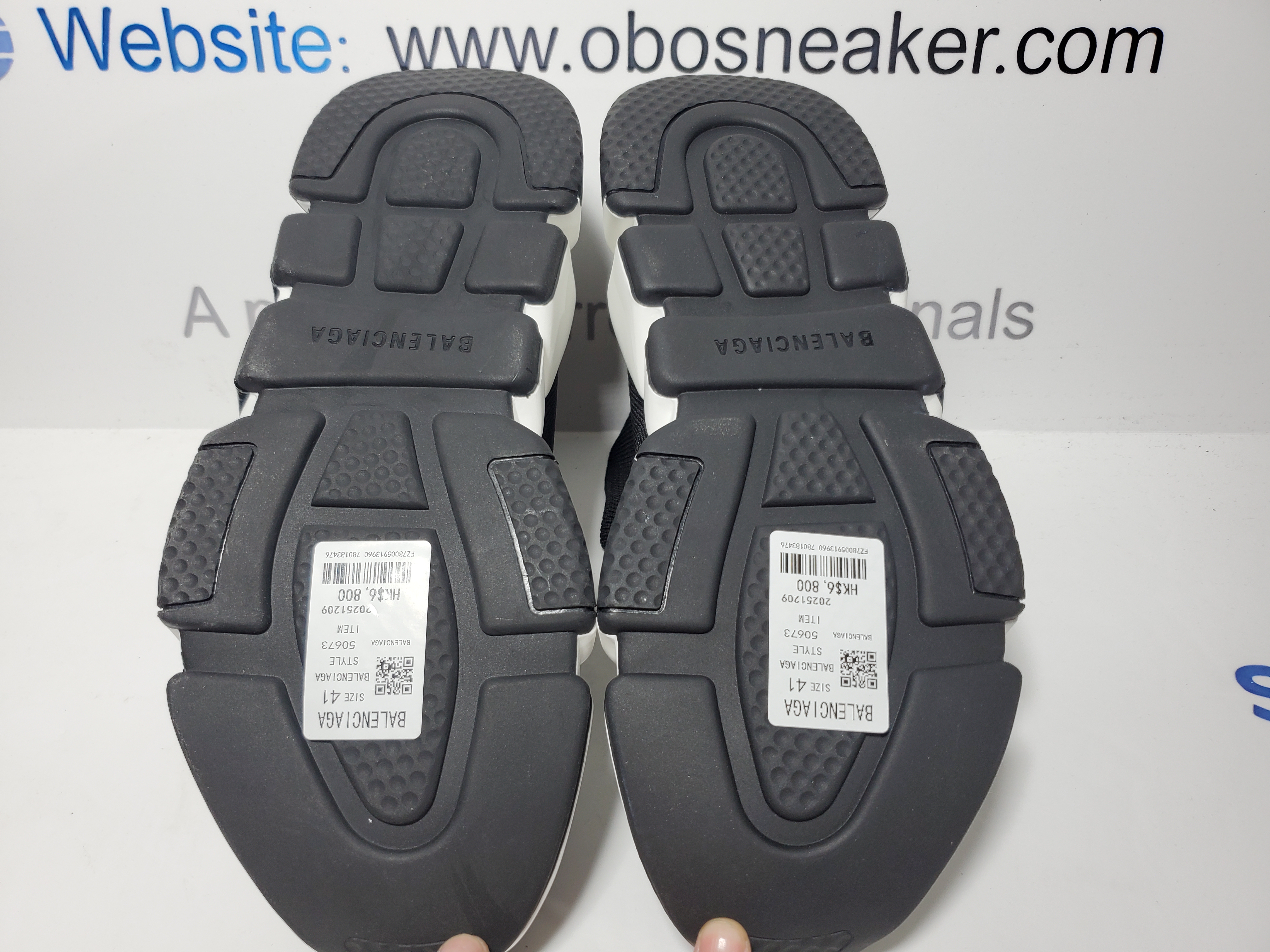 Balenciaga Speed Graffiti Trainers Black White 605972W05GE1015 review 5