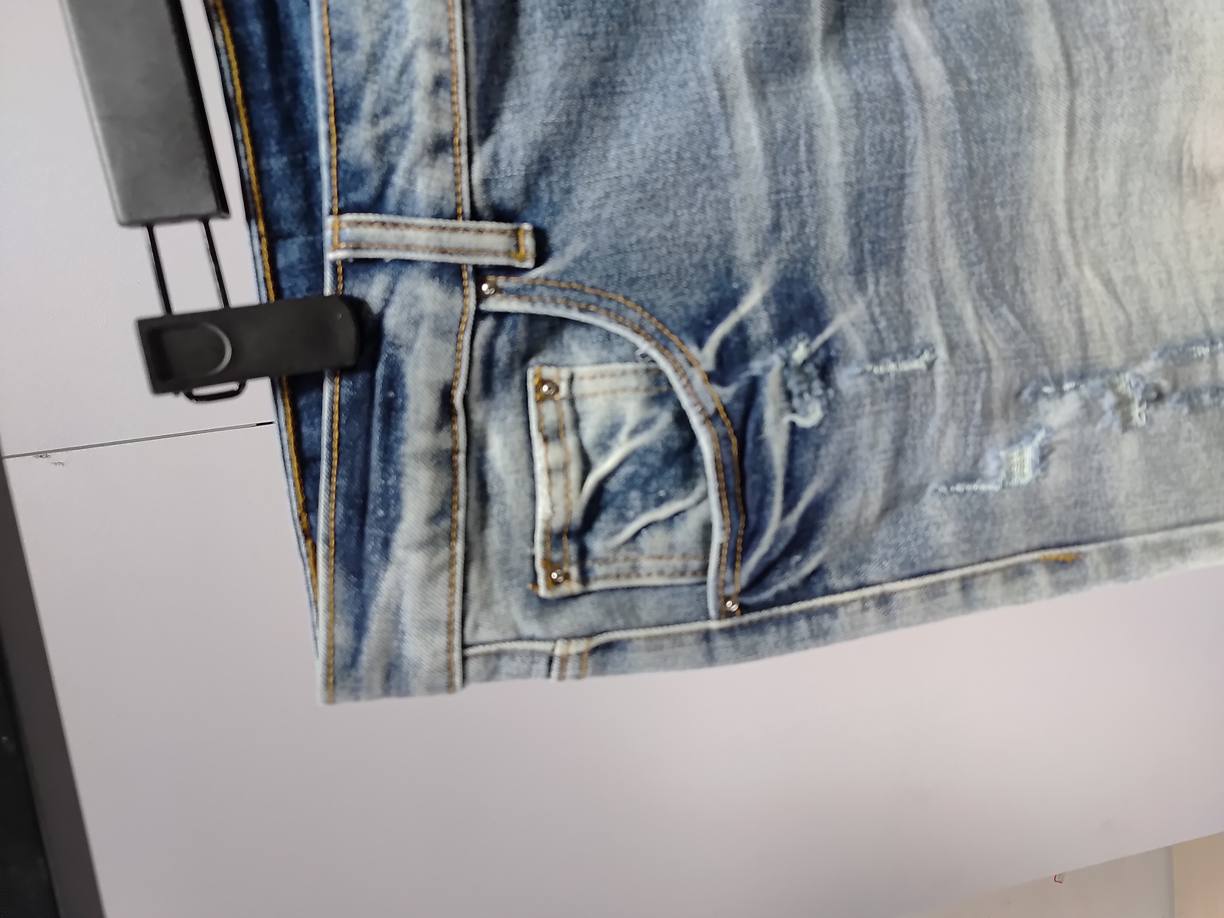 Amiri Jean 8905 review 3