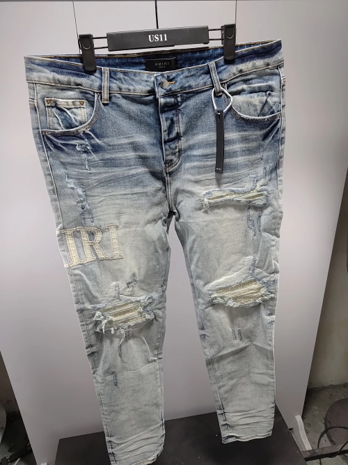 Supreme T-shirt B326 White + Amiri Jean 8905 review 