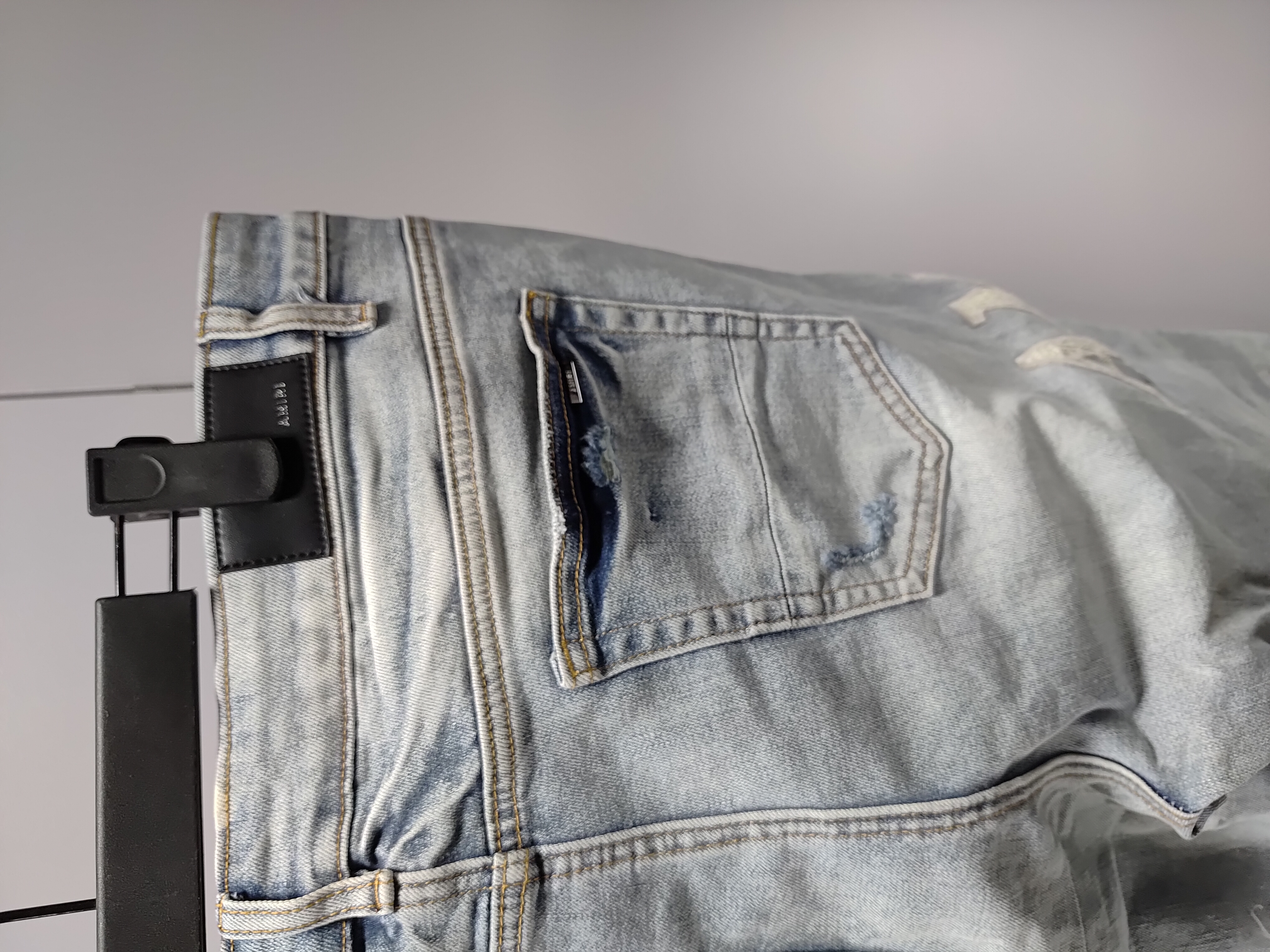 Supreme T-shirt B326 White + Amiri Jean 8905 review 5