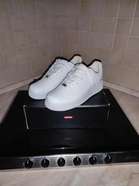 [Feedback] Nike Air Force 1 Low Supreme White-Red from obosneaker