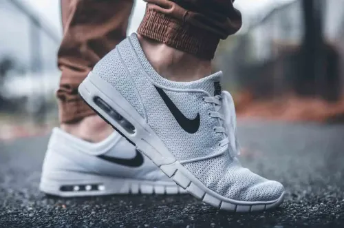 HOW TO CLEAN WHITE MESH SHOES SO THEY LOOK LIKE NEW