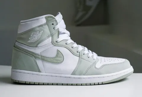 Where to buy UA Sneakers Air Jordan 1 High 
