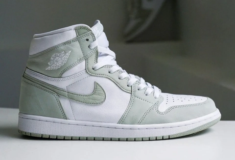 Where to buy UA Sneakers Air Jordan 1 High 