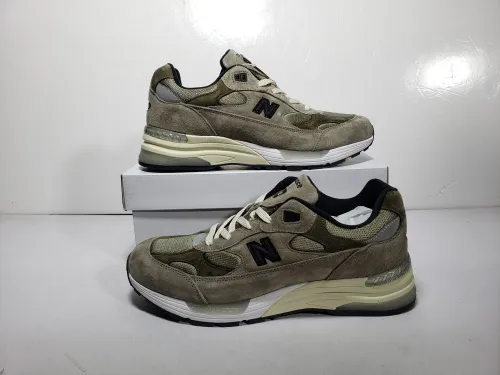 Obosneaker QC pics ：New Balance 992 JJJJound Grey M992J2