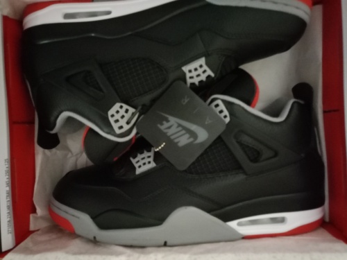 Customer Feedback：Air Jordan 4 Retro Bred Reimagined