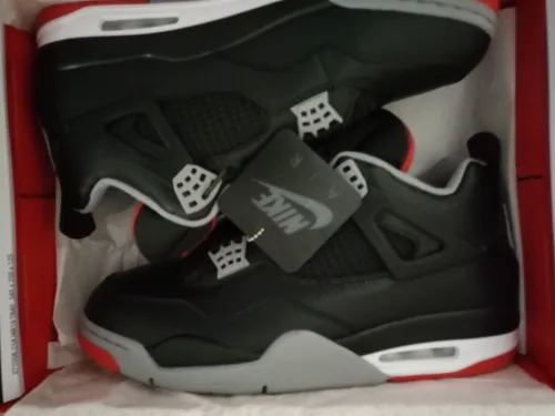 Customer Feedback：Air Jordan 4 Retro Bred Reimagined