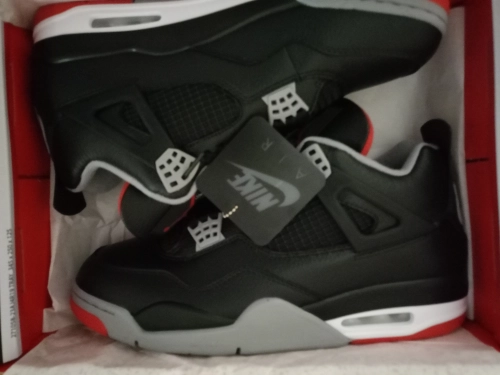 Customer Feedback：Air Jordan 4 Retro Bred Reimagined