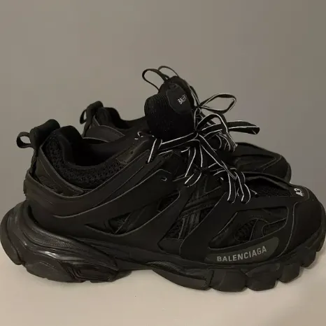 Customer Feedback：Balenciaga Tess S. Black