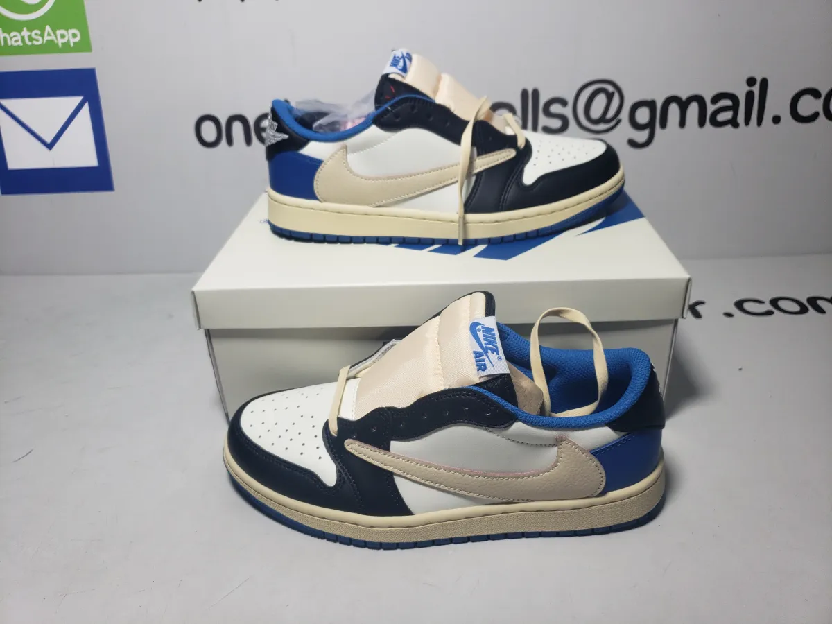 The jordan 1 reps made of high-quality leather and with a delicate texture are launched on the obosneaker website.