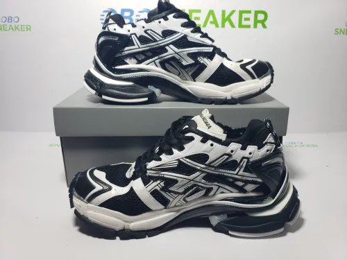 Obosneaker QC Pics ：Balenciaga Runner Black W hite