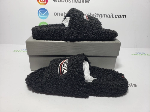 Obosneaker QC Pics ：Balenciaga Black Furry Slides