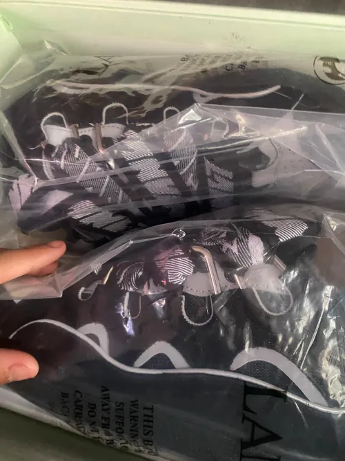 Obosneaker Customer feedback ：Lanvin Curb Sneaker Black Grey FM-SKRK11-REFL-P2210