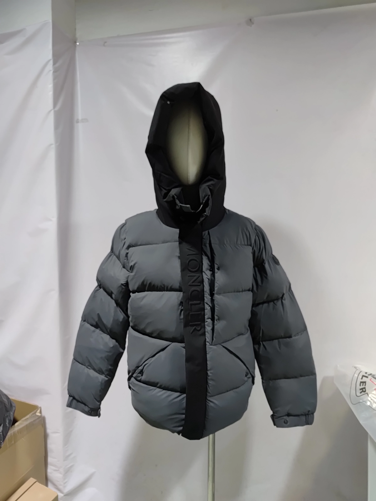 Obosneaker QC Pics ：Moncler Maya Down Jacket - MM039