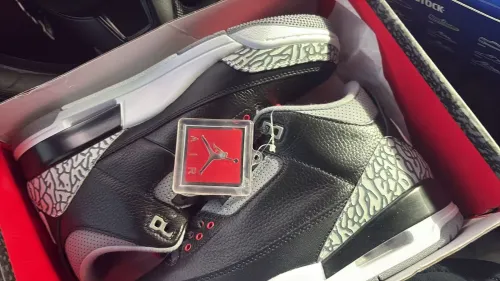 Obosneaker Customer feedback ：Air Jordan 3 Retro Black Cement (2018) 854262-001