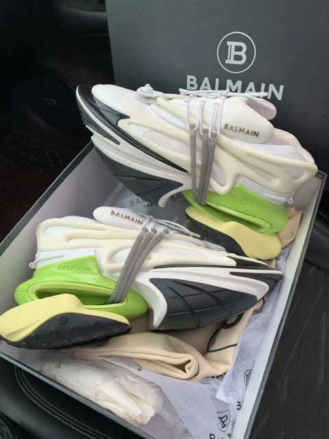 Obosneaker Customer Feedback ： BALMAIN Multikolor Buty sportowe Black, white, and green