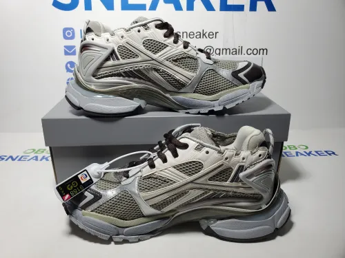 Obosneaker QC Pics ： Balenciaga Runner Sneaker Grey--Brown 772774 W3RMU 2000