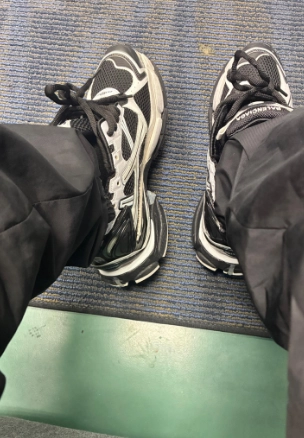 Obosneaker Customer Feedback ：Balenciaga Runner Sneaker Black Silver