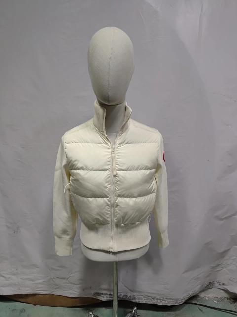 Obosneaker QC Pics ：Canada Goose Hybridge Quilted Knit Jacket White