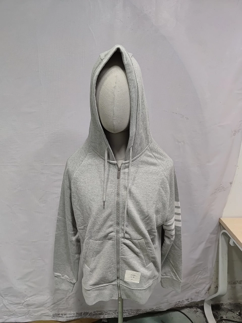 Obosneaker QC Pics ：Thom Browne Classic Zip Hoodie Grey