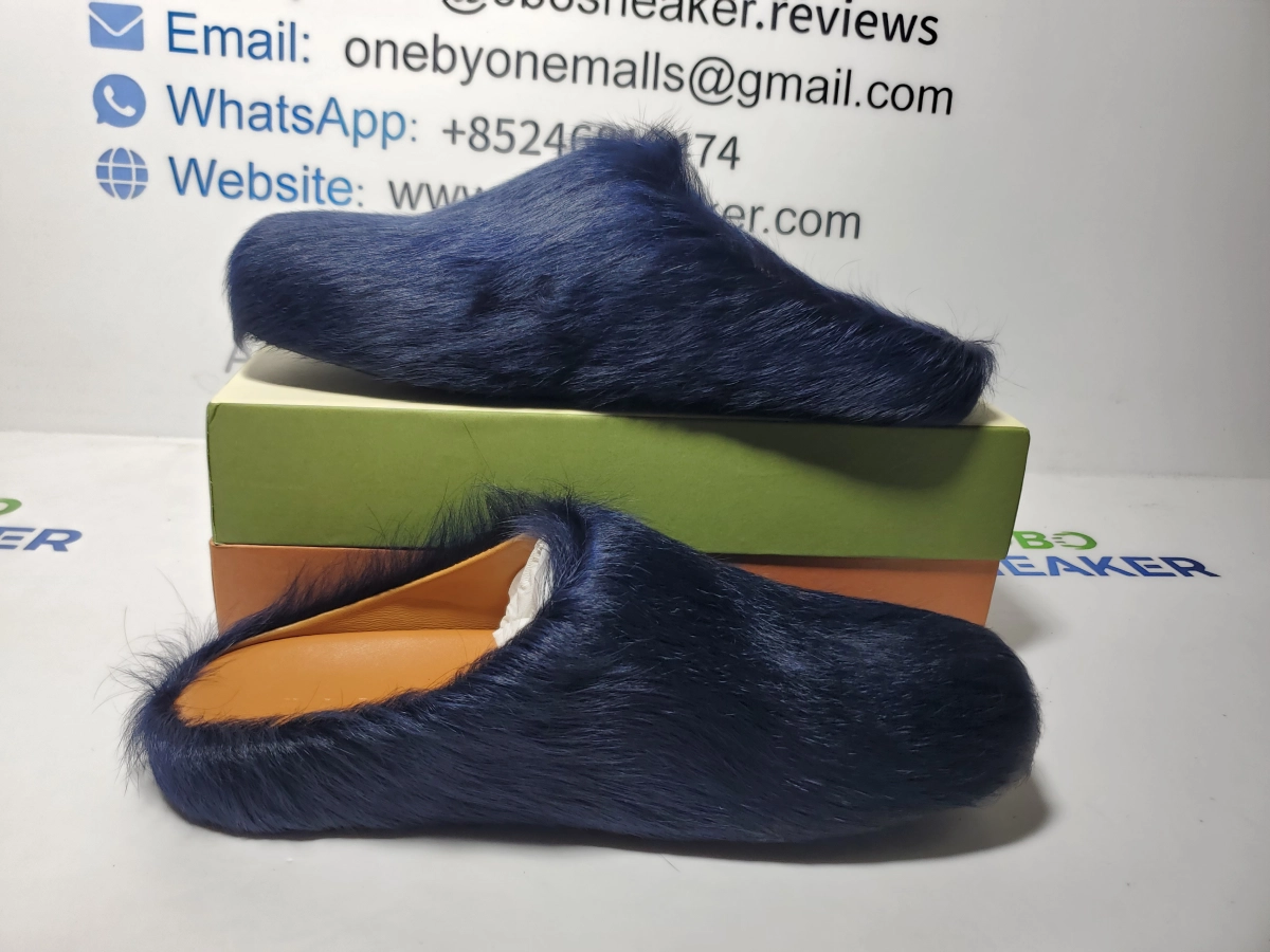 Obosneaker QC Pics ：Marni Long-Hair Calfskin Fussbett Sabot Navy