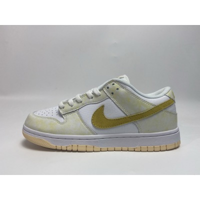 OG Dunk Low Strike Yellow