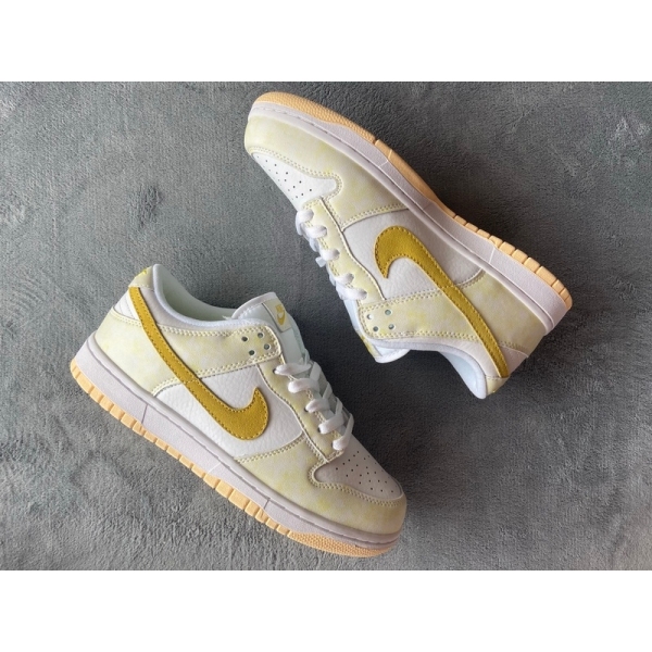 OG Dunk Low Strike Yellow