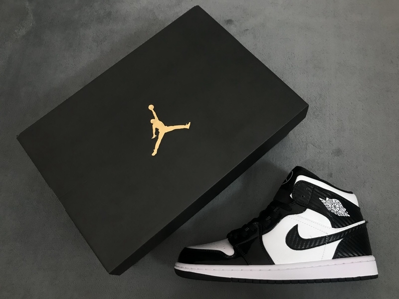OG Jordan 1 Mid Carbon Fiber